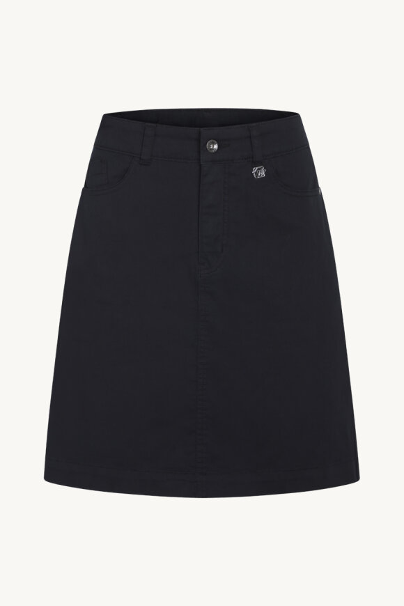 Claire - CWNagina - Skirt